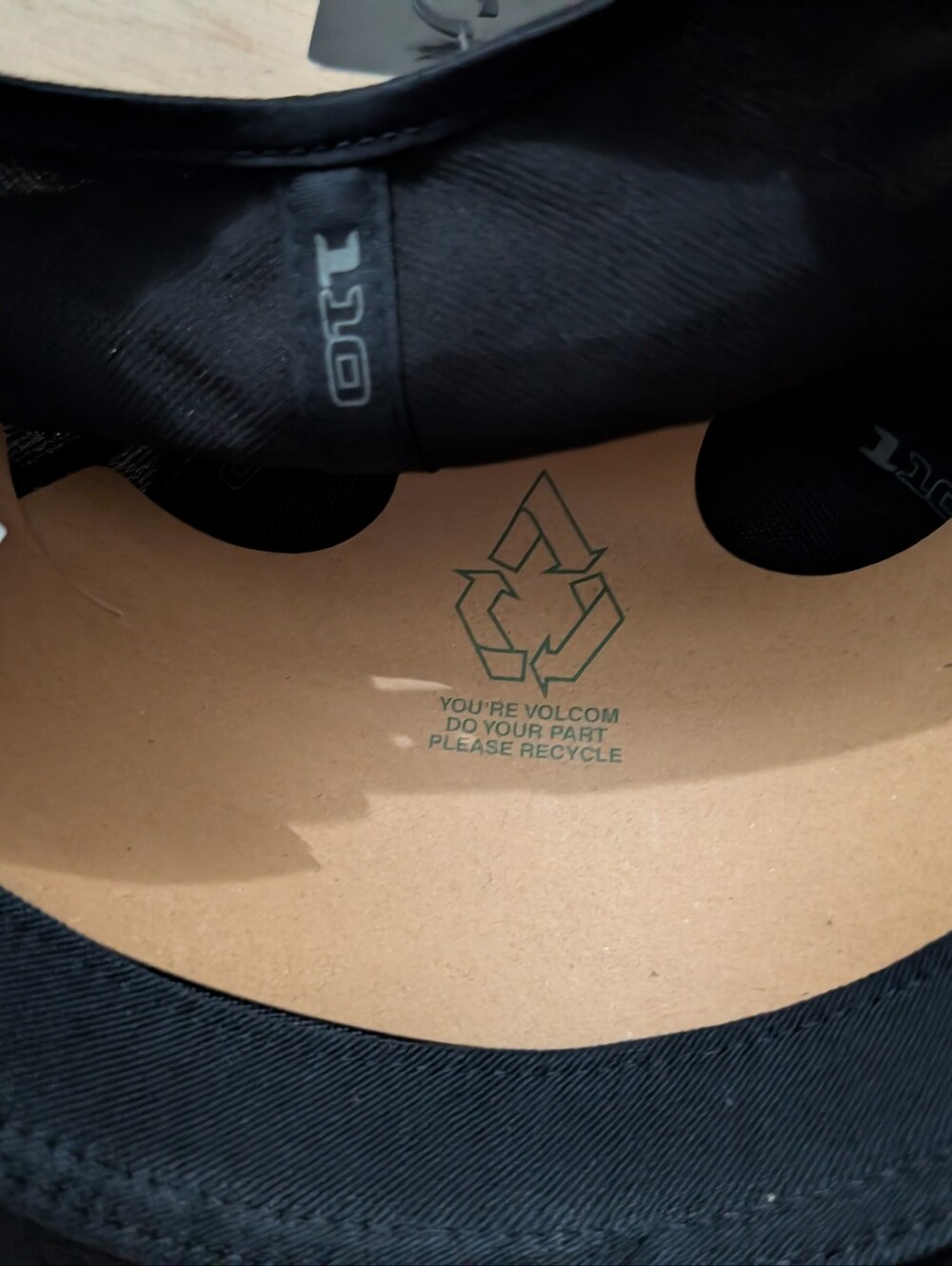 Volcom Stone Tech Snapback - Picture 6 of 8